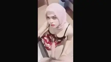 Suruh Sepupu Cantik Hisap Kontol Ganas Keenakan WOT Lumer HD poster